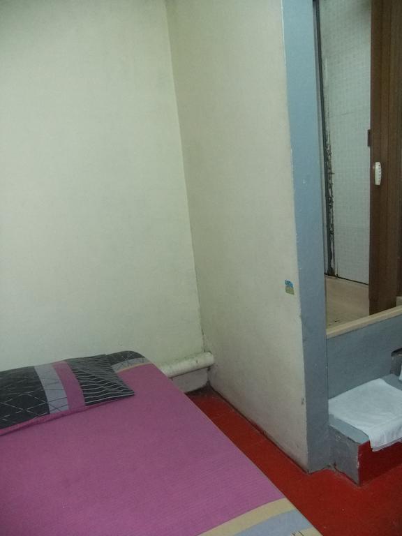 Hawaii Hostel Singapore Rum bild